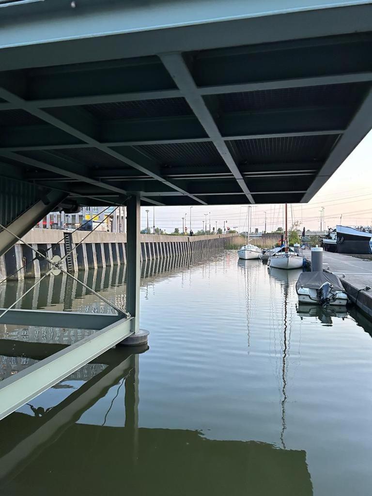 Hotel Euphrate Houseboat Amsterdam Exteriér fotografie