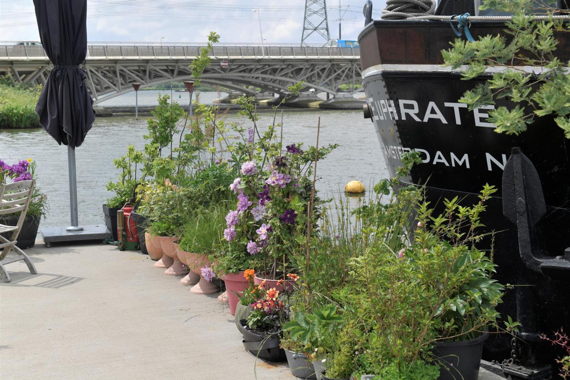 Hotel Euphrate Houseboat Amsterdam Exteriér fotografie